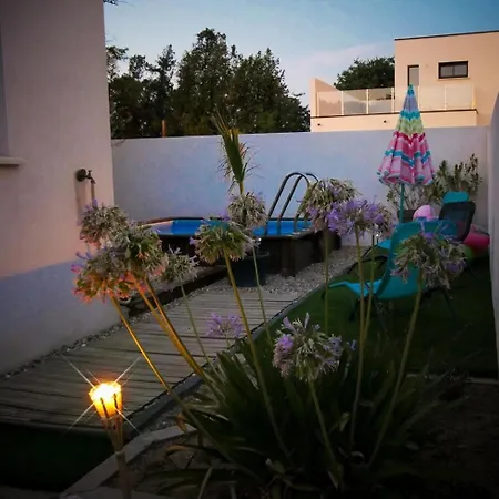 Holiday home Harmony Climatisation Piscine Semi Enterree Wifi Camargue
